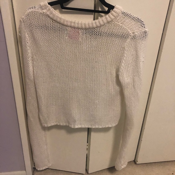 🤍 Intricate White Cropped Sweater - Picture 5 of 6